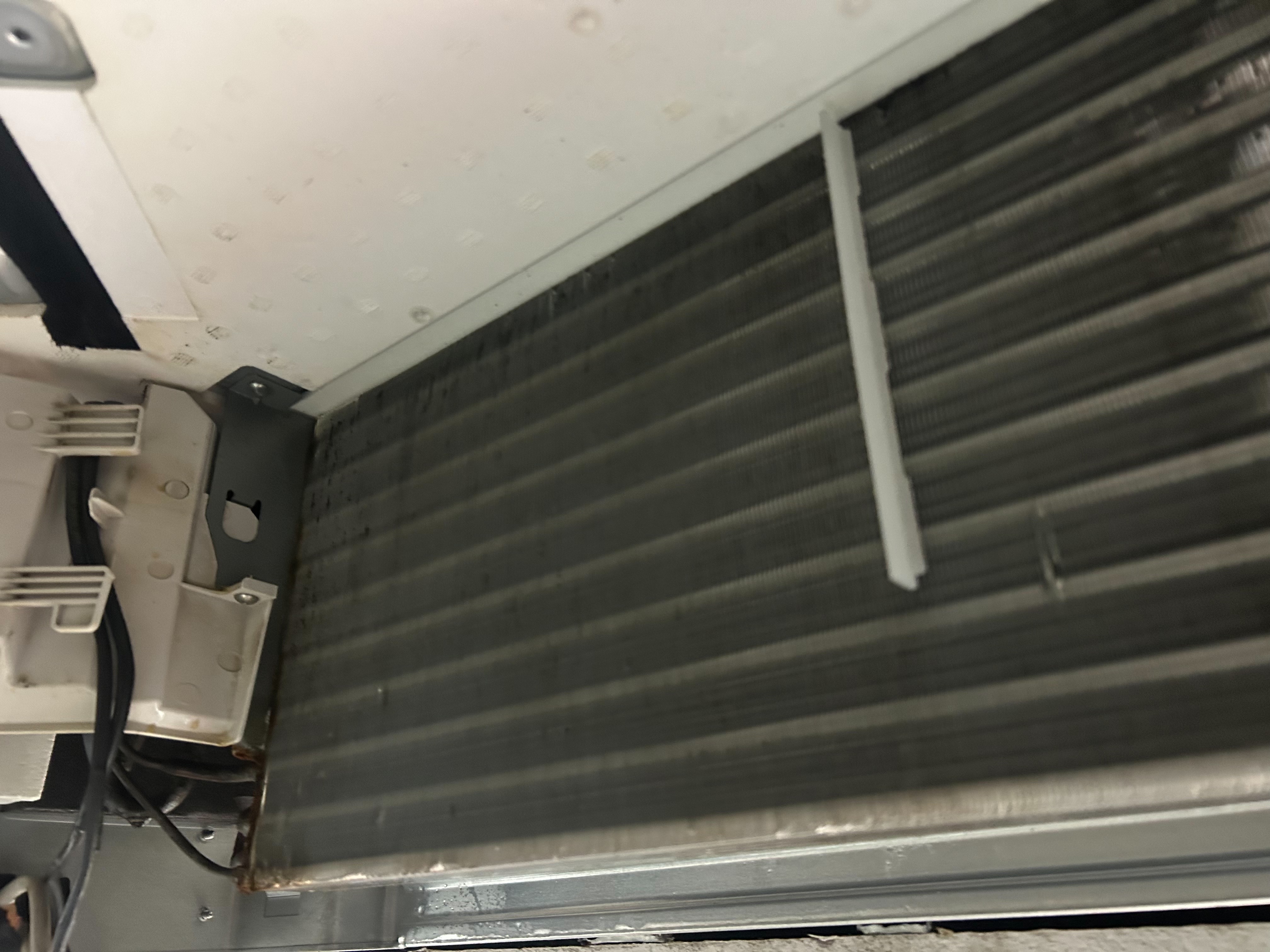 清掃後のエアコン3